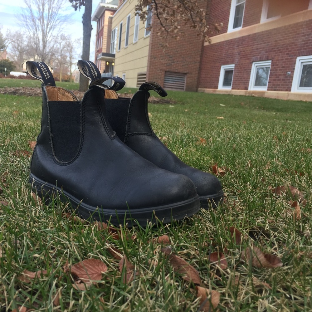 Blundstone 500 boot in black (#510)! Size US 8